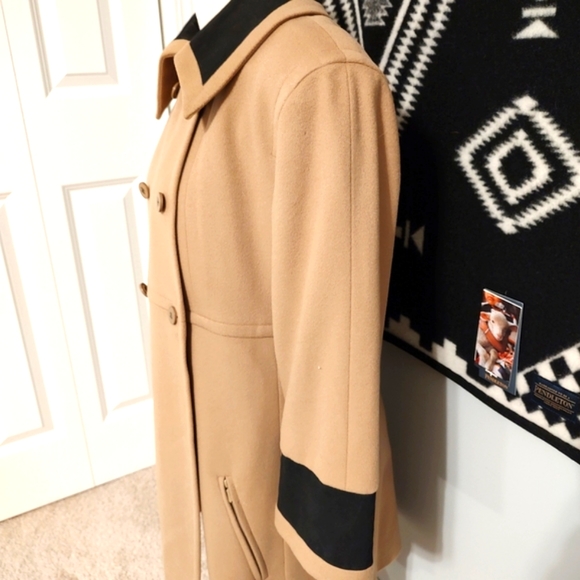 🥰 Host Pick!Vintage Authentic Chanel Brand 1980's Wool Peacoat, Tan & Black, 38 - Picture 2 of 14